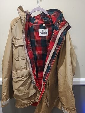 Vintage Woolrich Jacket Mens Tan Red Plaid Lined Hooded Parka 90s SEE MEASUREMEN